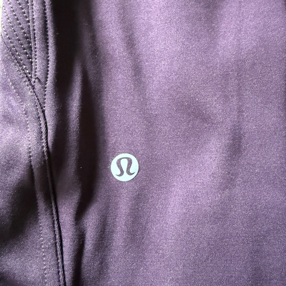 Lululemon leggings size 6 - Picture 3 of 3